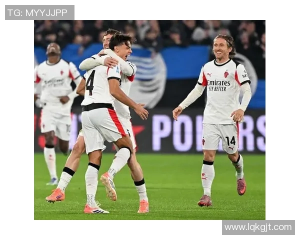 AC米兰与亚特兰大激战正酣谁能在意甲赛场中笑到最后